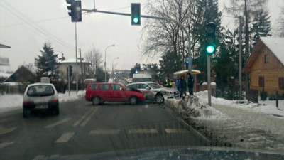 Zdjęcie z kolizji 15 lutego br. wykonane przez czytelnika KrosnoCity.pl