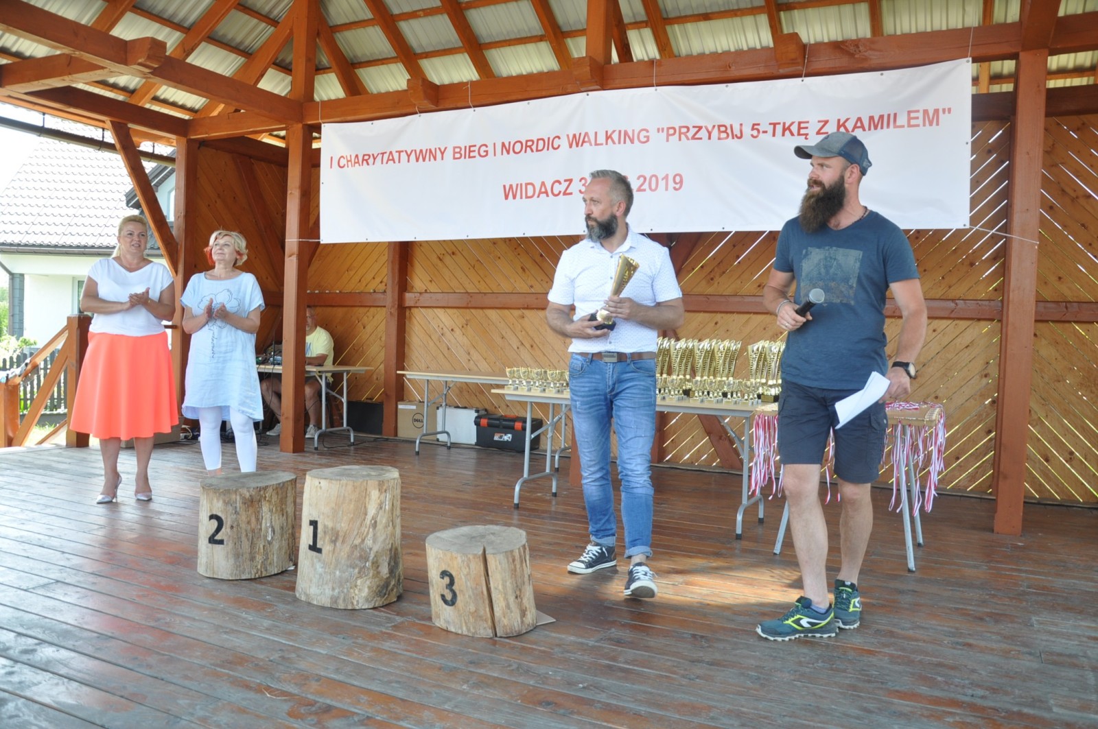 I Charytatywny Bieg oraz marsz Nordic Walking "Przybij Piątkę z Kamilem"