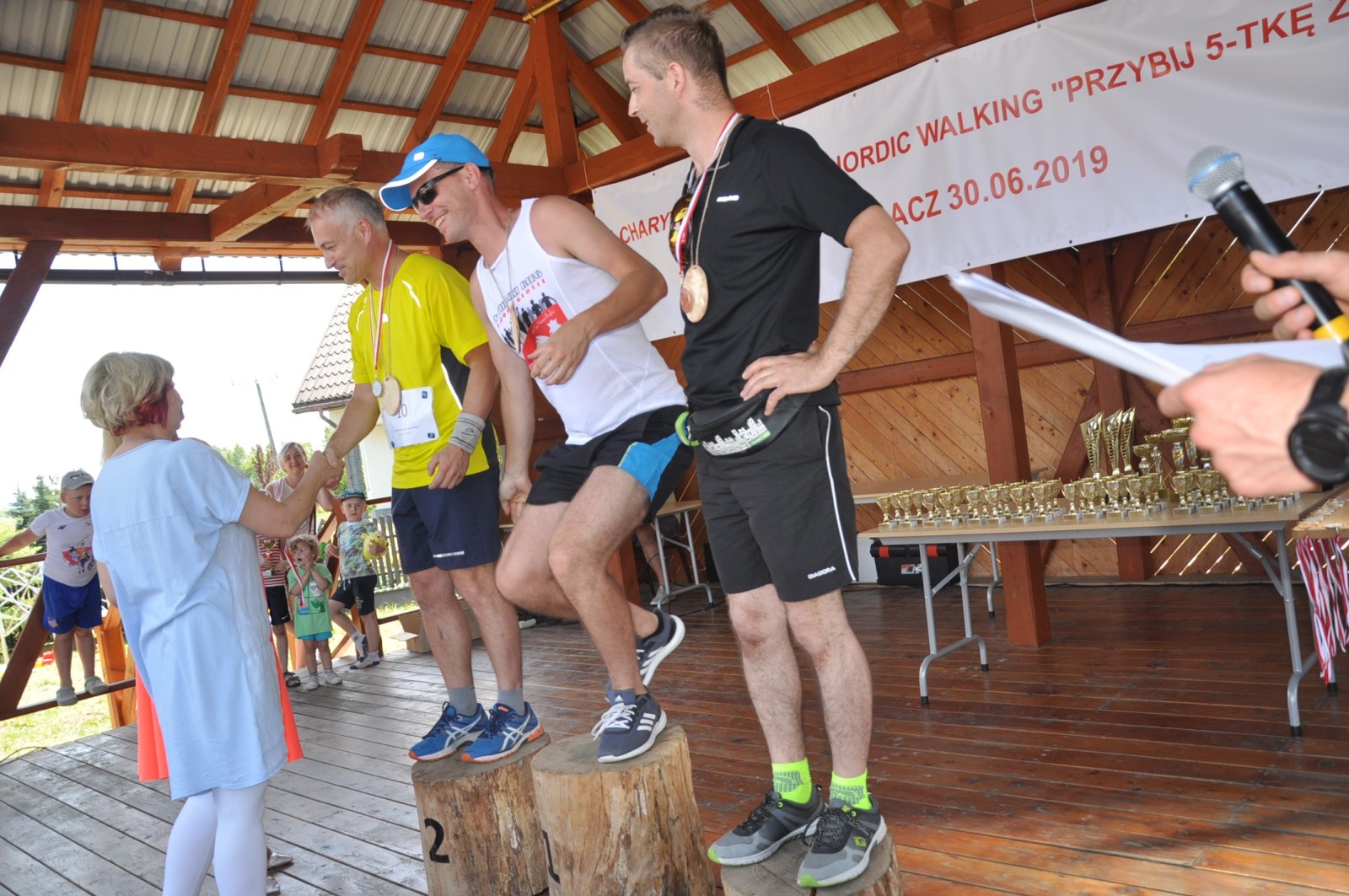 I Charytatywny Bieg oraz marsz Nordic Walking "Przybij Piątkę z Kamilem"