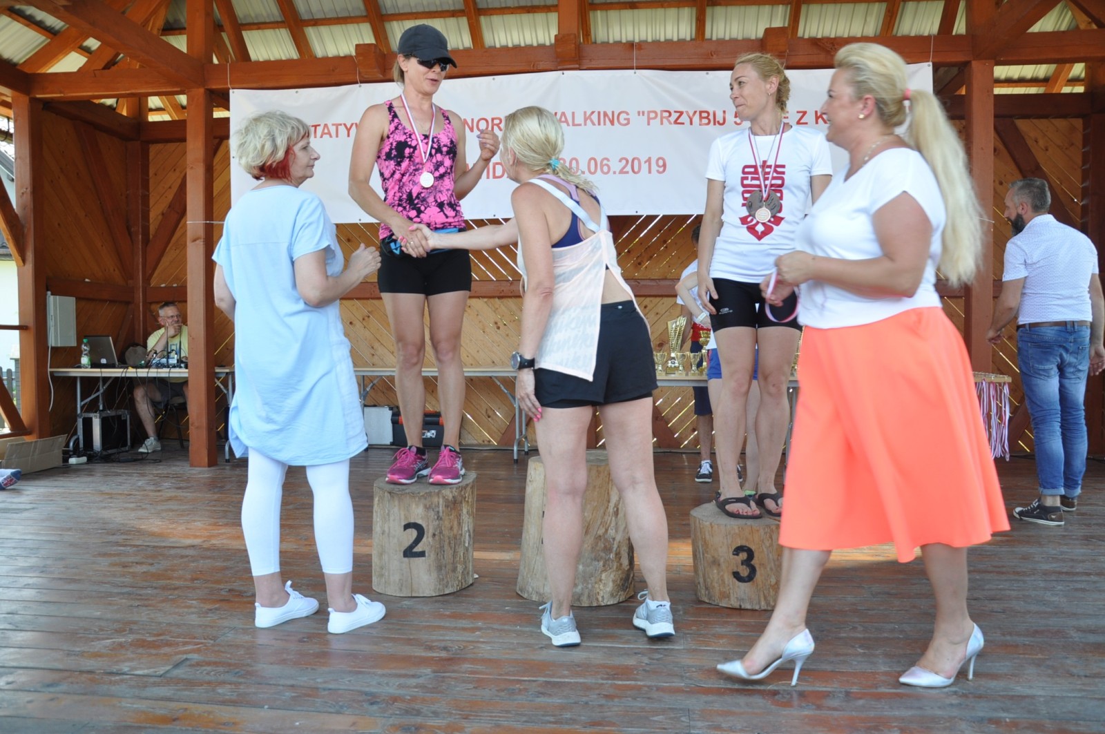 I Charytatywny Bieg oraz marsz Nordic Walking "Przybij Piątkę z Kamilem"
