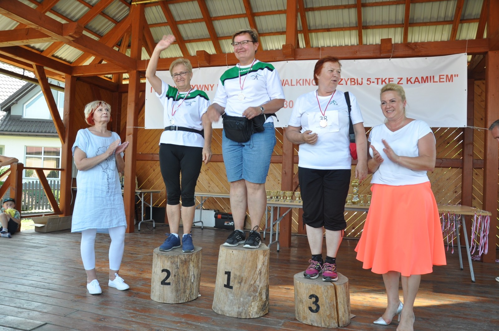 I Charytatywny Bieg oraz marsz Nordic Walking "Przybij Piątkę z Kamilem"