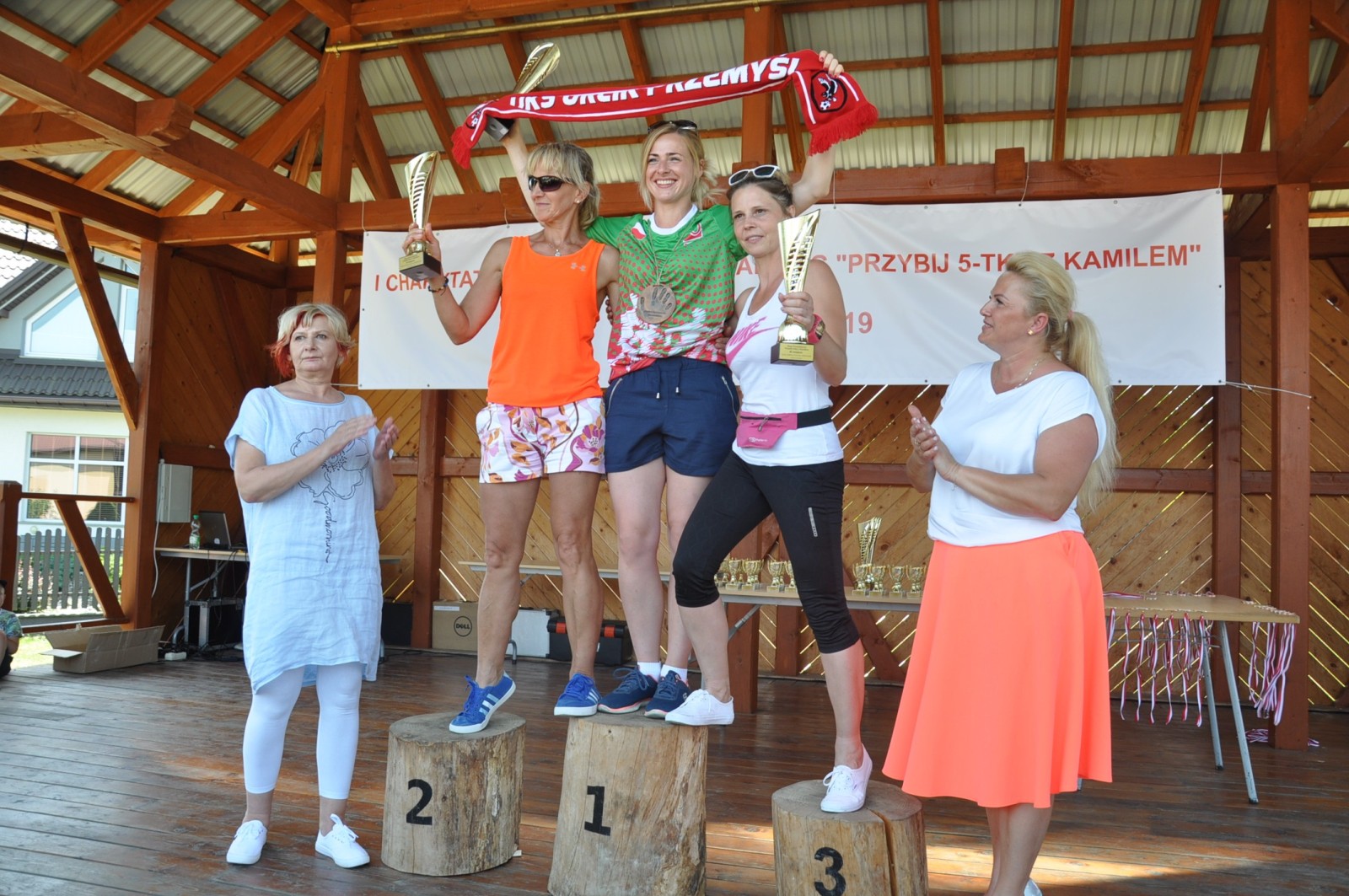 I Charytatywny Bieg oraz marsz Nordic Walking "Przybij Piątkę z Kamilem"