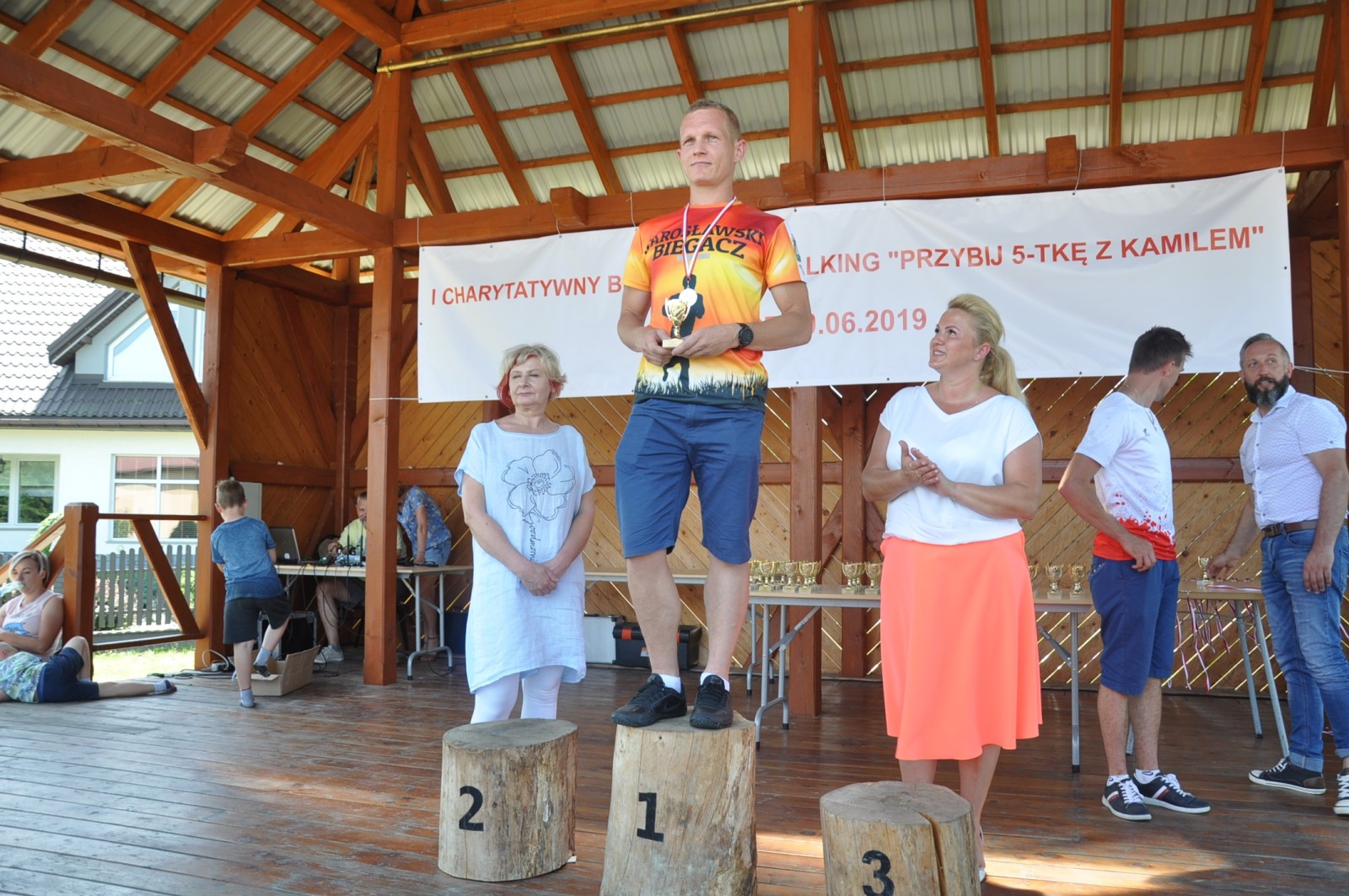 I Charytatywny Bieg oraz marsz Nordic Walking "Przybij Piątkę z Kamilem"