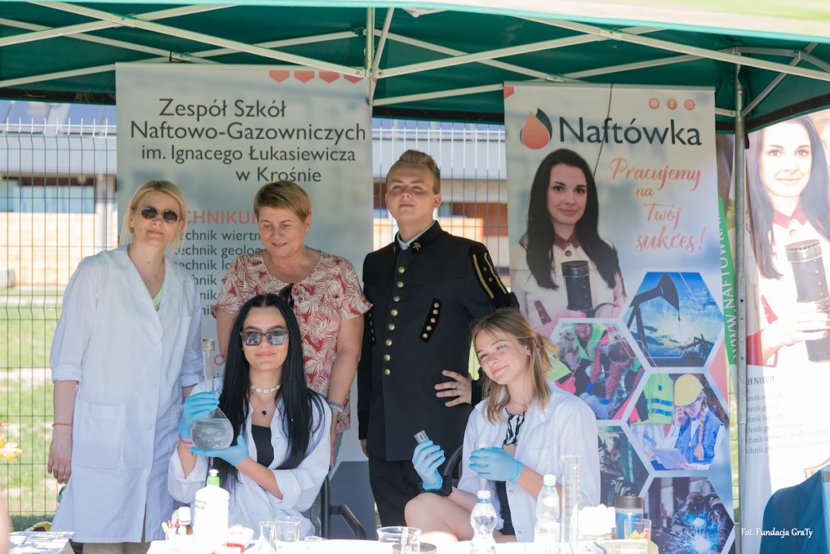 26 czerwca na terenach zielonych i kompleksie basenów odkrytych przy ulicy Zdrojowej w Rymanowie-Zdroju odbył się IX Piknik Rodzinny pamięci Ignacego Łukasiewicza organizowany przez Świerkowy Zdrój Medical Spa Sp. z o. o.