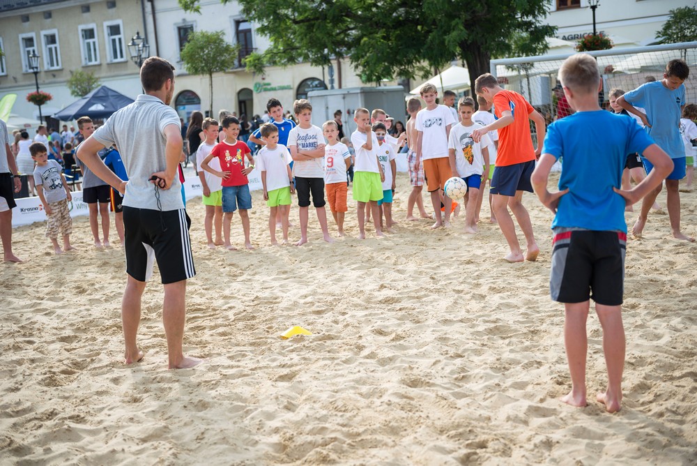 Plaża na krośnieńskim rynku 2014 fot. Łukasz Jaracz
