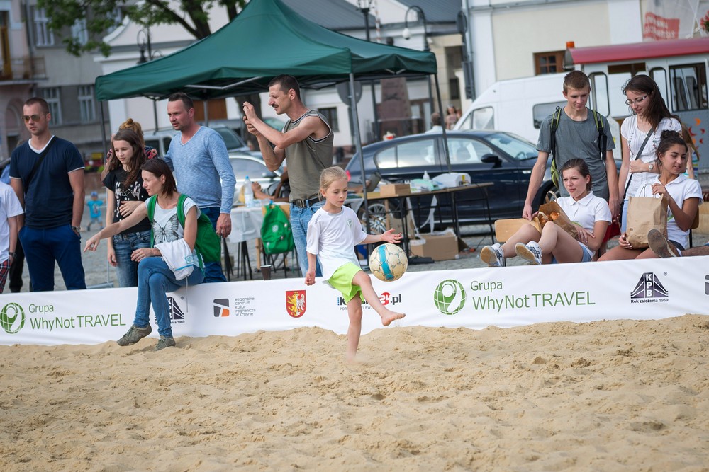 Plaża na krośnieńskim rynku 2014 fot. Łukasz Jaracz