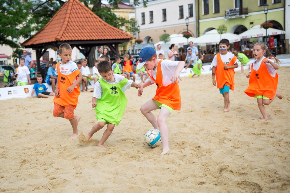 Plaża na krośnieńskim rynku 2014 fot. Łukasz Jaracz