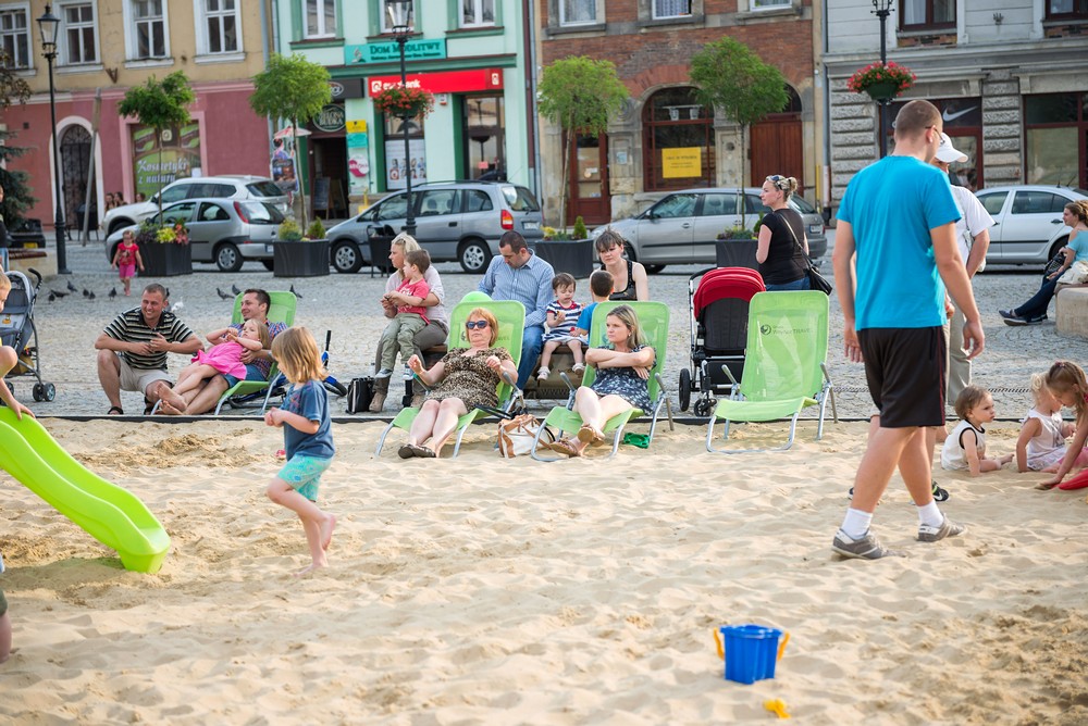 Plaża na krośnieńskim rynku 2014 fot. Łukasz Jaracz