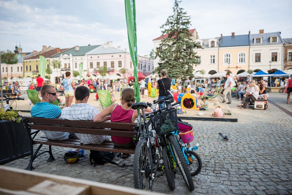 Plaża na krośnieńskim rynku 2014 fot. Łukasz Jaracz