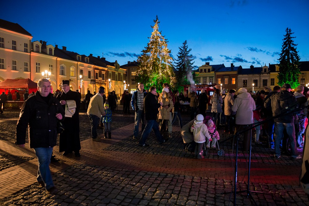 Wigilia na krośnieńskim rynku 2014 fot. Łukasz Jaracz
