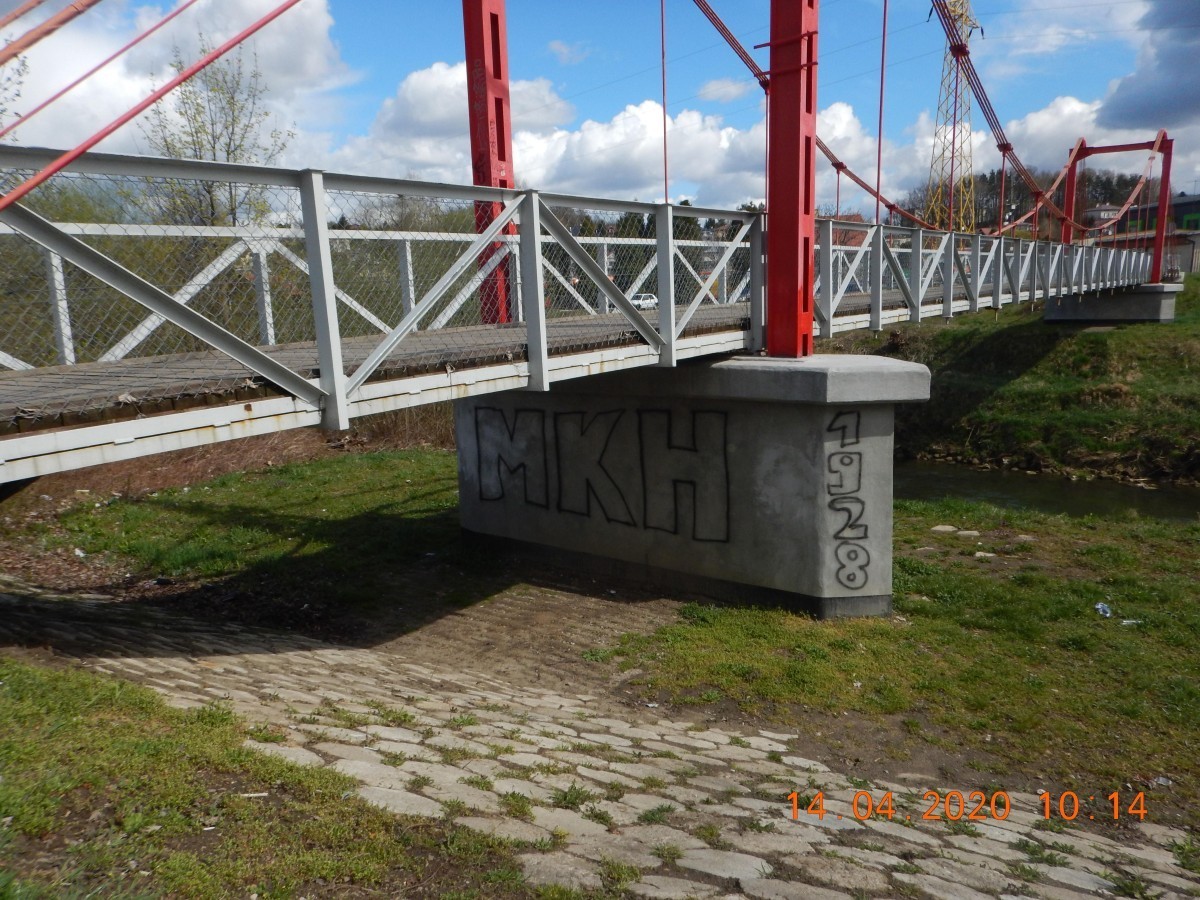 Pseudografficiarze zdewastowali kilka obiektów w Krośnie