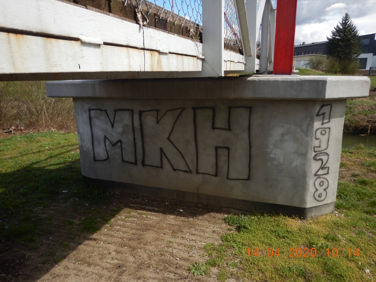 Pseudografficiarze zdewastowali kilka obiektów w Krośnie