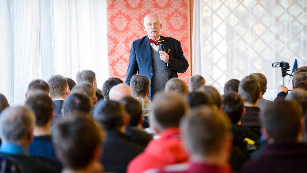 Janusz Korwin-Mikke odwiedził "Miasto Szkła". Fot. Łukasz Jaracz