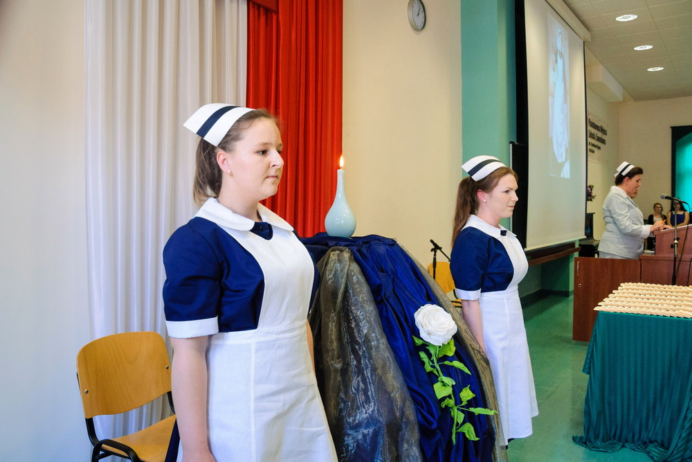 Wręczenie dyplomów pielęgniarstwa. Fot. Piotr Dymiński