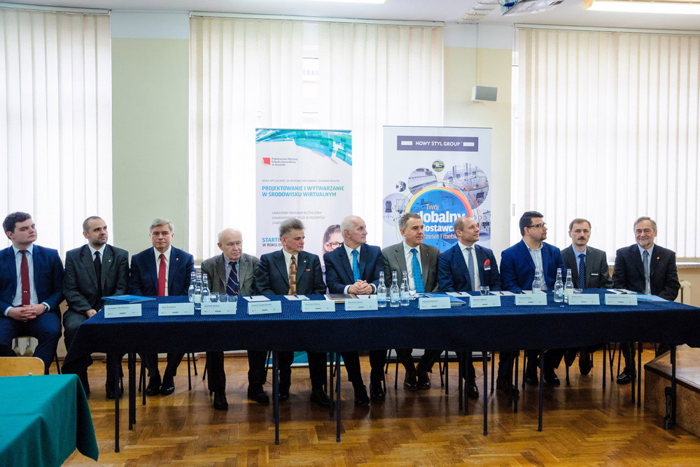 III Targi Zatrudnienia i Edukacji w Krośnie. Fot. Piotr Dymiński