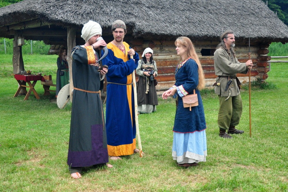 Starożytni Podróżnicy w Karpackiej Troi. Fot. Piotr Dymiński
