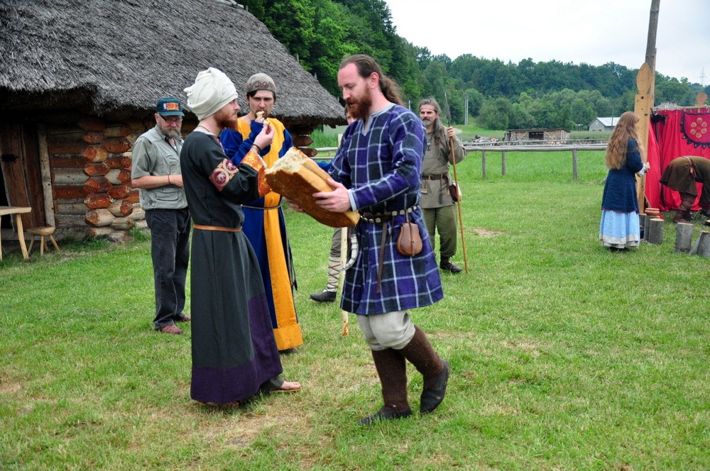 Starożytni Podróżnicy w Karpackiej Troi. Fot. Piotr Dymiński
