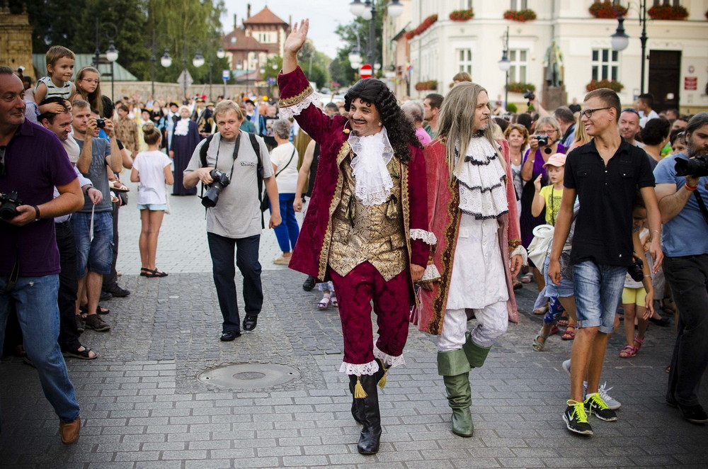 Jan Kazimierz przybywa do Krosna. Fot. Karol Słomka