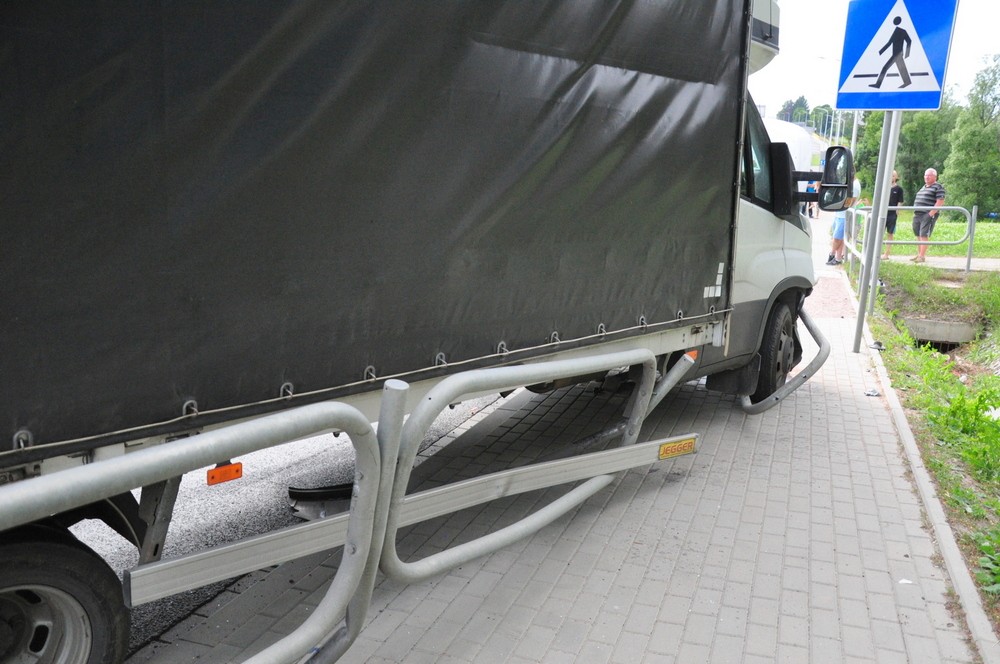 Karambol na DK28. Fot. Piotr Dymiński