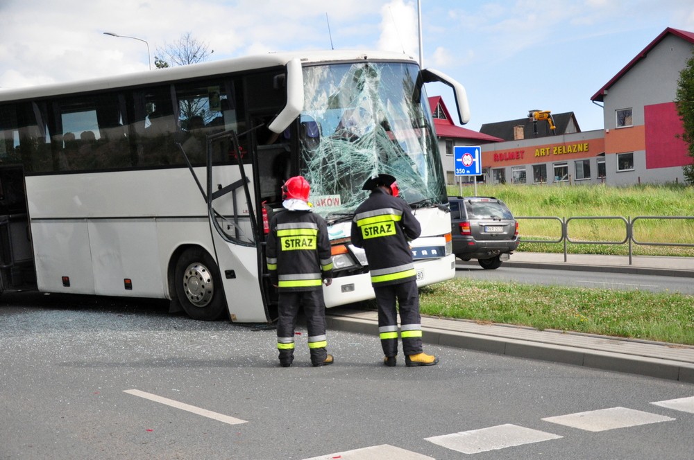 Karambol na DK28. Fot. Piotr Dymiński