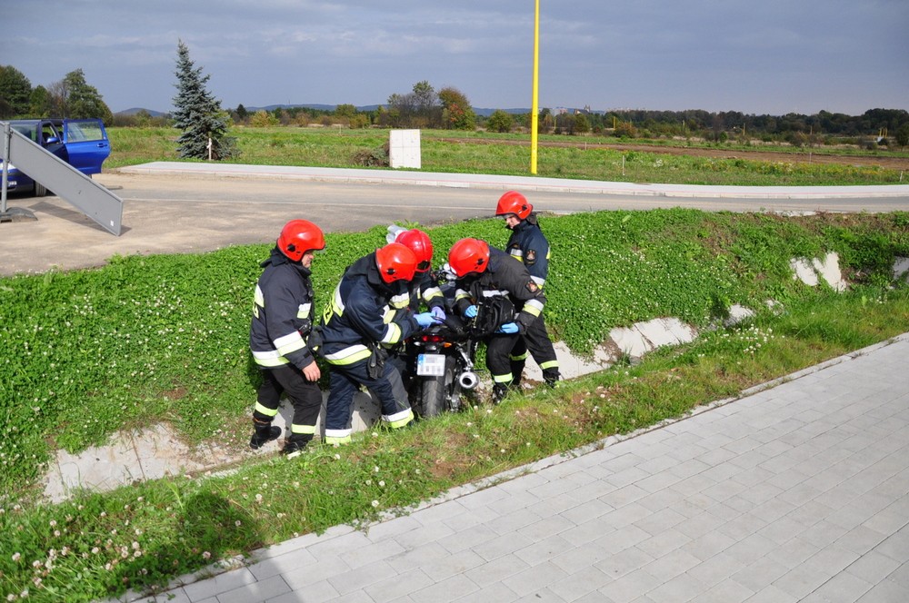 Wypadek: motocyklista wjechał do rowu